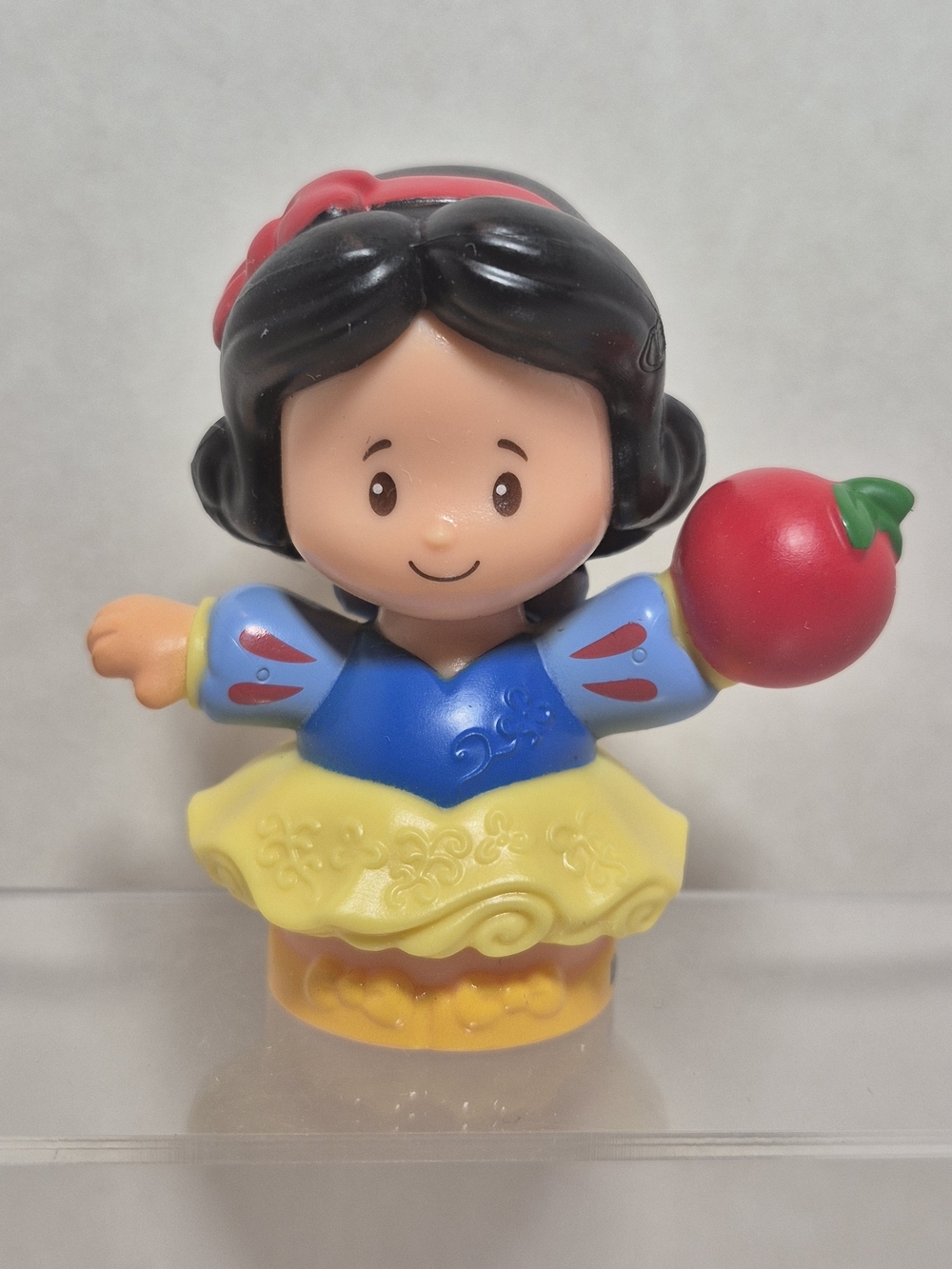 Fisher Price Little People Snow Whites Kindness Cottage Snow White Figure